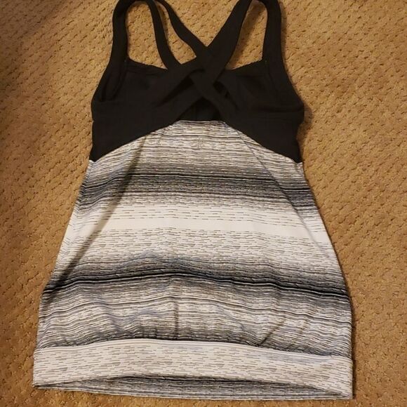 Athleta top   - Picture 2 of 5